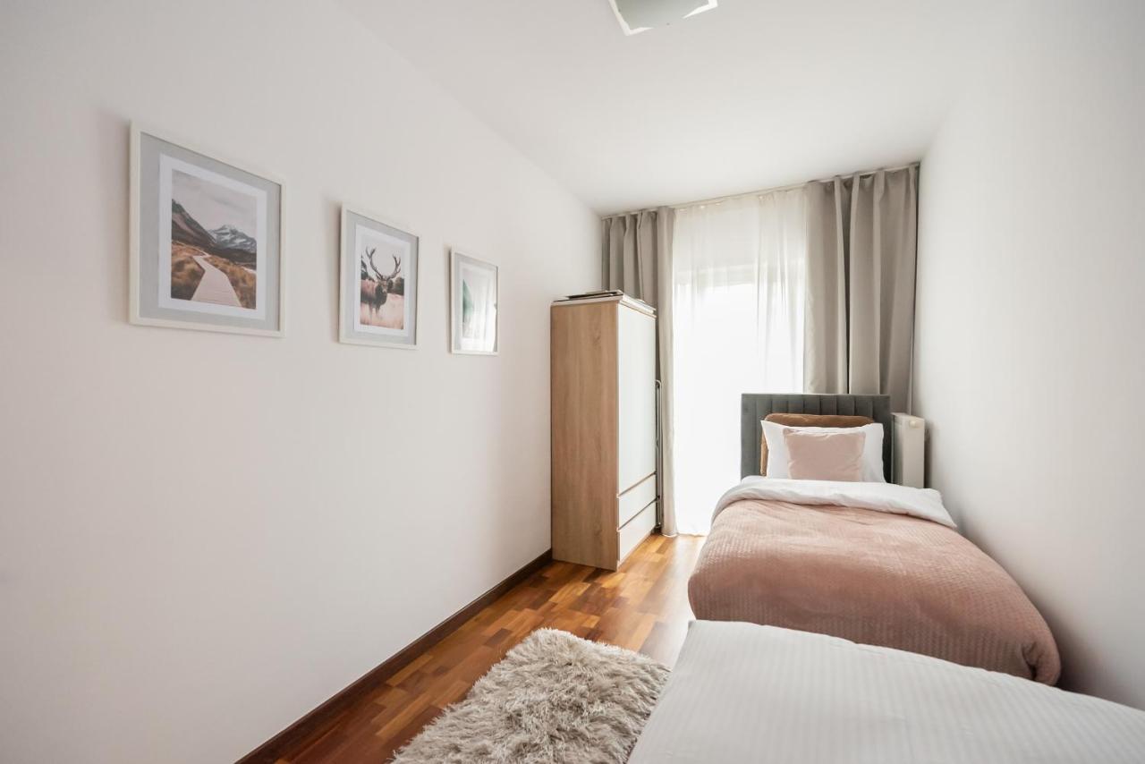 Wola Sunset Apartment Free Parking Varšava Exteriér fotografie